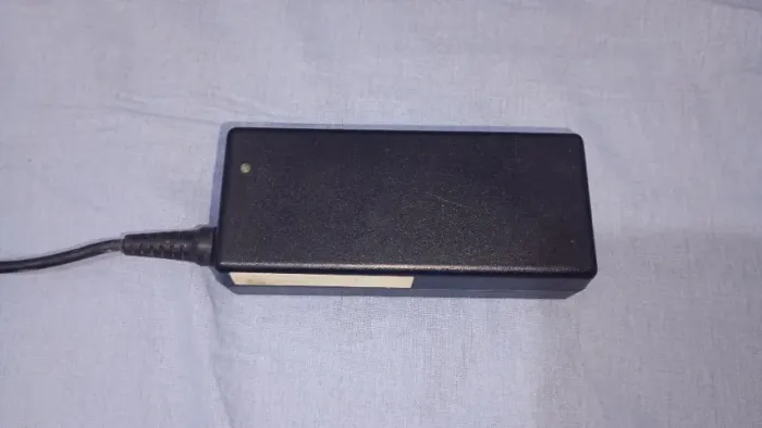 Carregador Original Notebook CCE - 19V (Pino 5.5mm x 2.5mm) - Testado