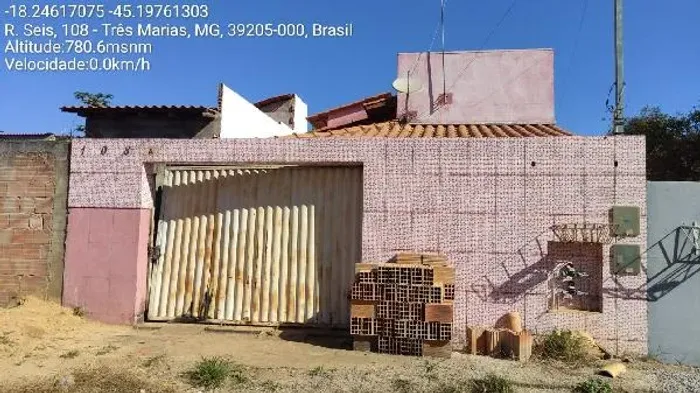 Chance única Casa em Tres Marias - MG, Nº 108A, 2 quartos, 140m² | Leilão