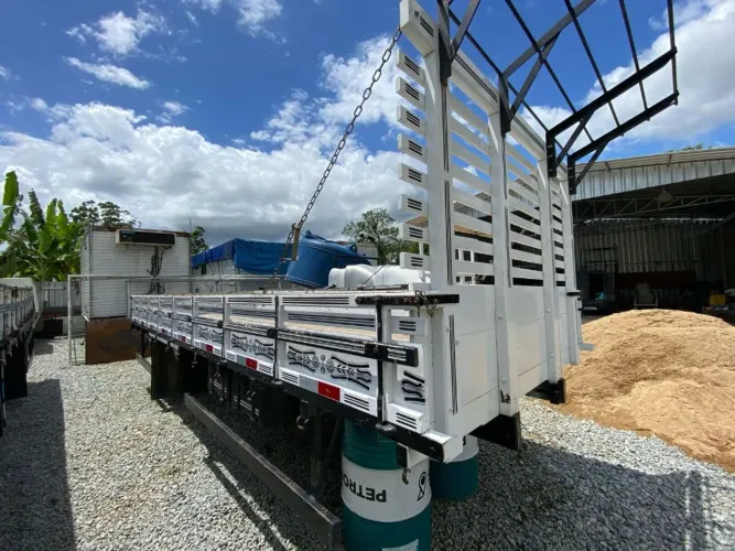 Carroceria de Madeira 6.25 Metros 2022