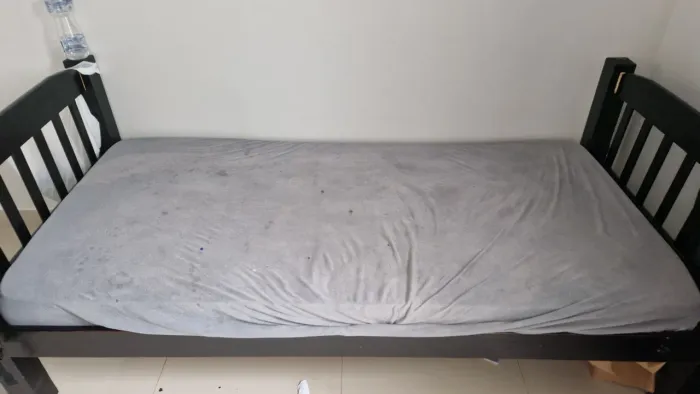 Cama de madeira