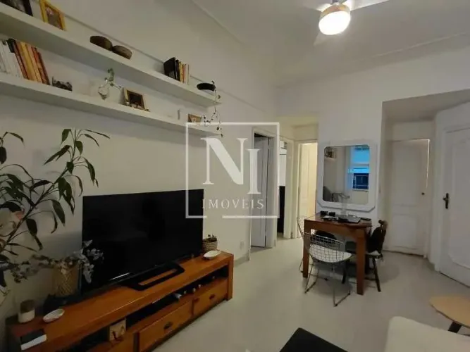 APARTAMENTO DE 2 QUARTOS EM COPACABANA.