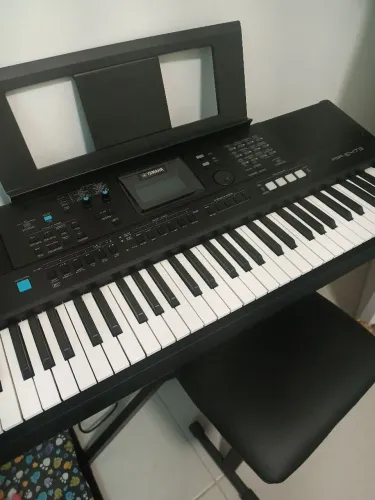 Teclado Yamaha PSR-E473