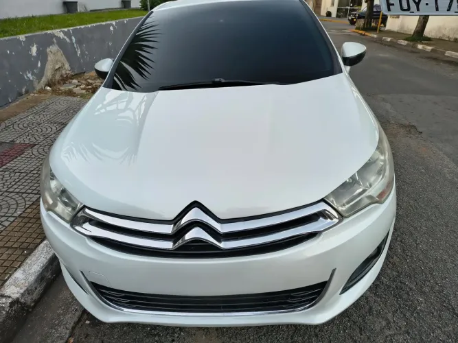 Citroen C4 Lounge Tendance 2.0 Flex 4P Mec. 2014