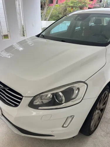 Volvo XC 60 T-6 Inscription 2.0 FWD 5P 2015