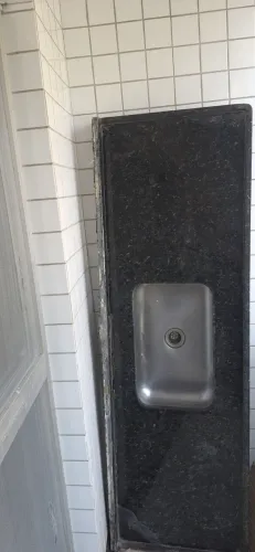 Pia de granito de 2. Metros verde Ubatuba, semi nova