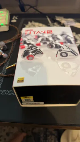 DUNU TITAN S /11 mm Dynamic Driver/ In-ear Earphone - Com cabo Balanceado