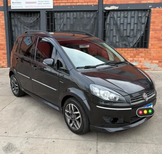 Fiat Idea Sporting Dualogic 1.8 Flex 16V 5P 2011