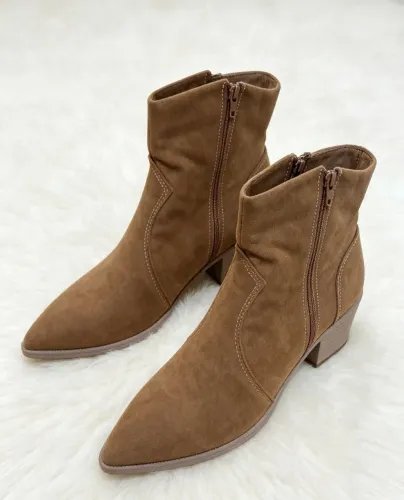 Bota feminina tamanho 38