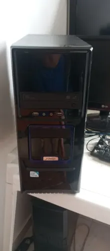 Vendo CPU R$280.00. Entrego.