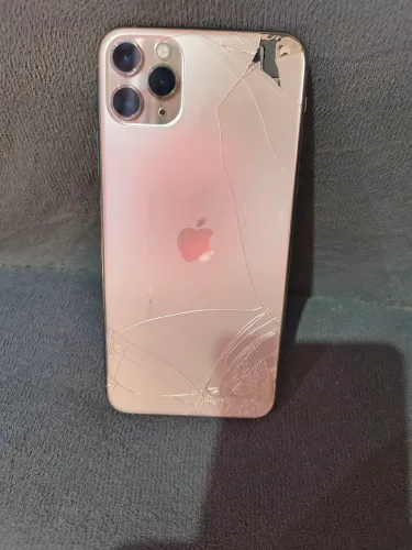 iPhone 11 pro Max para retirada de peças bateria boa câmeras perfeita