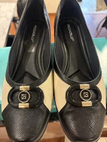 Sapatos confortáveis(pouco usado)