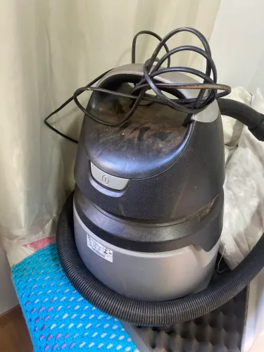 Aspirador de pó e água Electrolux