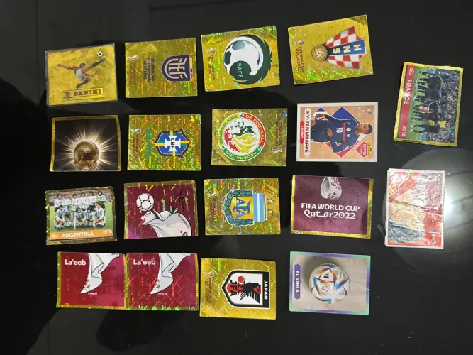 Figurinhas da copa Legend e Brilhante
