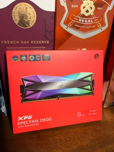 Mémoria RAM XPG Spectrix D60G DDR4 16GB (2X 8GB) 3600 MHz CL18 Cinza RGB