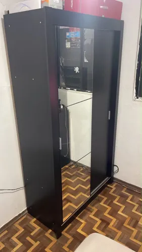 Guarda roupas 2 portas com espelho