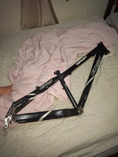 Vendo quadro GIOS freeride 2008(preço a combinar)