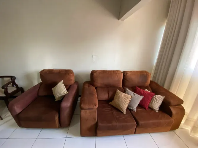 Sofá Retrátil e Reclinável 2 Lugares + Poltrona + Almofadas