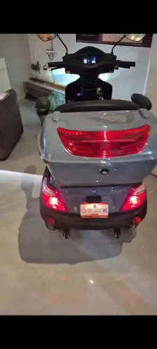 Moto elétrica praticamente Nova menos de 13 km
