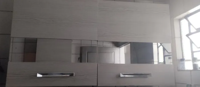 Vendo armário de cozinha todo em MDF