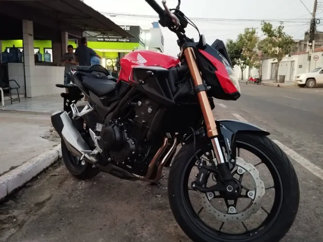 Moto boa em perfeito estado 