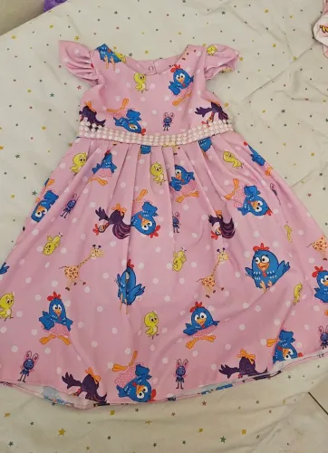Vestido de Festa Galinha Pintadinha. Tam 4 anos