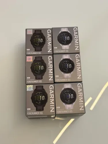 Garmin Forerunner 165 Preto e Branco (LACRADO)