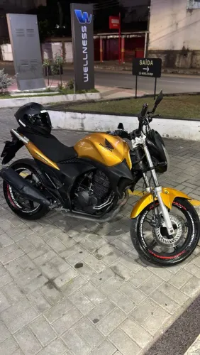 Vendo CB300 R 2011