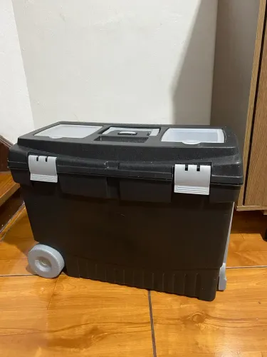 Maleta multiuso com rodinha r$60