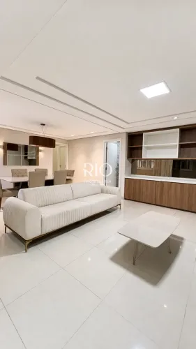 Apartamento semimobiliado à venda no Residencial Castanheira