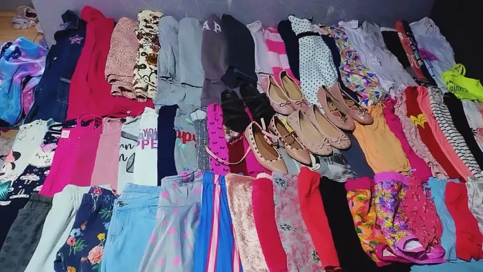 Roupas de menina Tamanho 10 e 12 anos com 72 peças lote completo