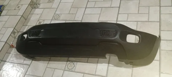 Para-choque traseiro do Jeep Renegade