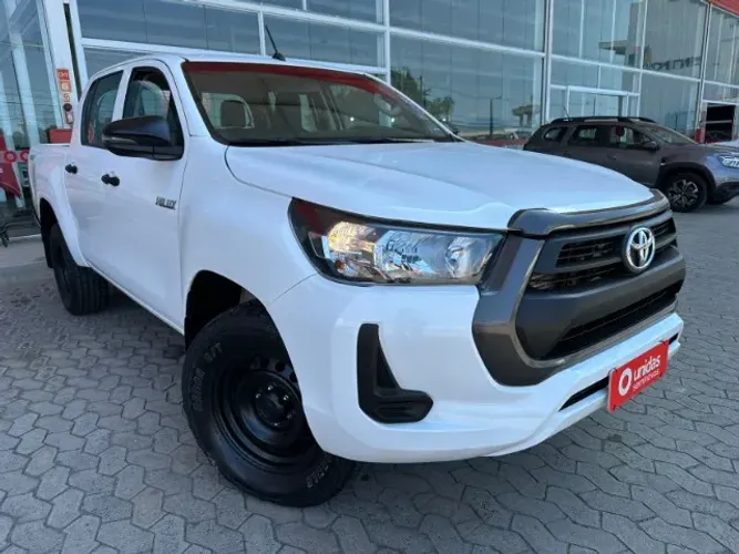 Toyota Hilux CD SR 4X4 2.8 TDI Diesel Aut. 2024