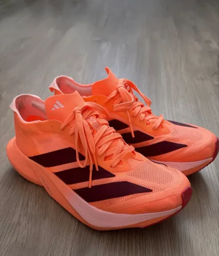 Tênis adidas corrida