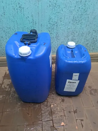 Kit com 2 bombonas galao 25 e 50L