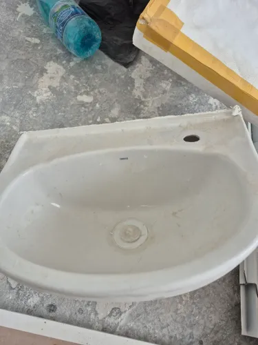 Pia de banheiro Deca