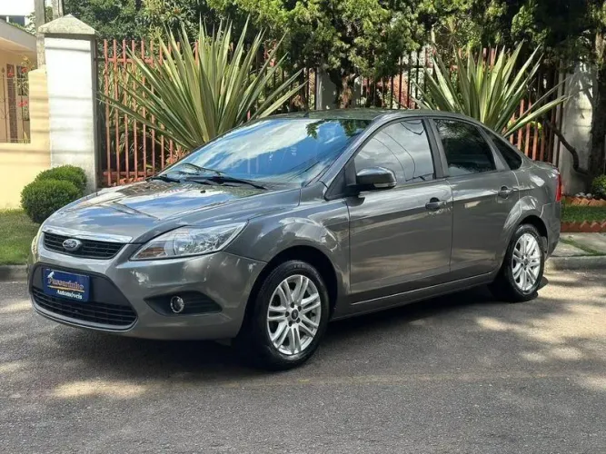 Ford Focus 1.6 S/1.6 SE Flex 16V 5P AUT 2013
