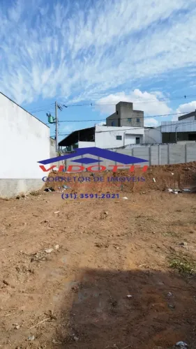 Lote para venda possui 360 metros quadrados em São Luiz - Betim - MG