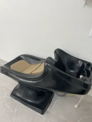 Lavatório preto
