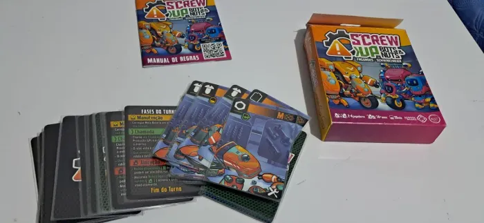 Screw Up Bots & Nuts - Jogo de cartas