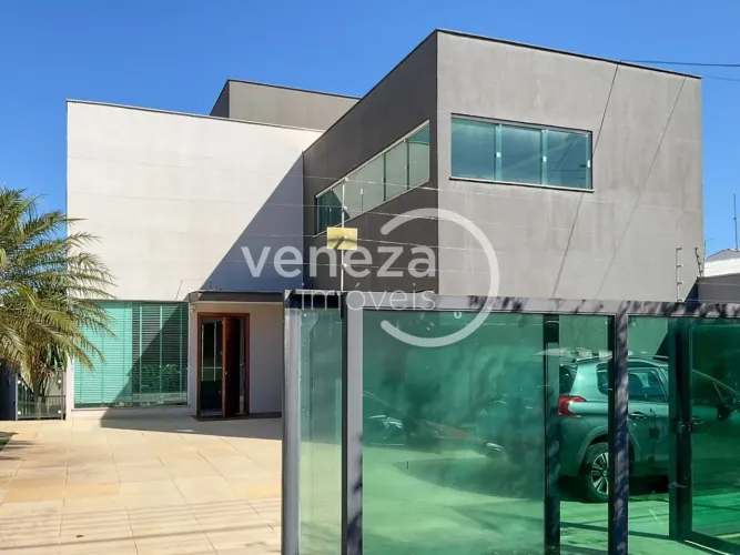 Casa para alugar com 4 quartos e 2 suítes no Dom Pedro, Londrina