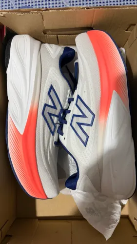TÊNIS NEW BALANCE MORE V6
