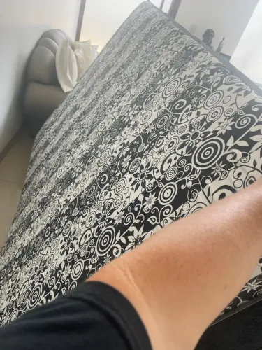 Vendo cama box semi nova