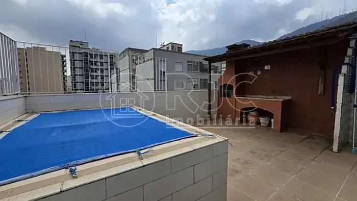 Cobertura Linear reformadíssima  - Piscina e churrasqueira -- Coração da Tijuca