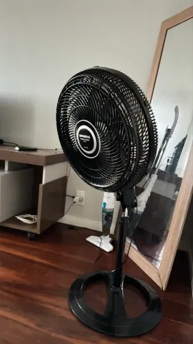 Ventilador funcionando e com detalhe
