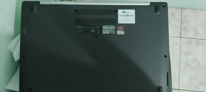 Notebook Asus (carcaça)