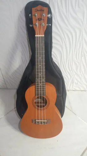 Ukulele Shelby Concert + capa