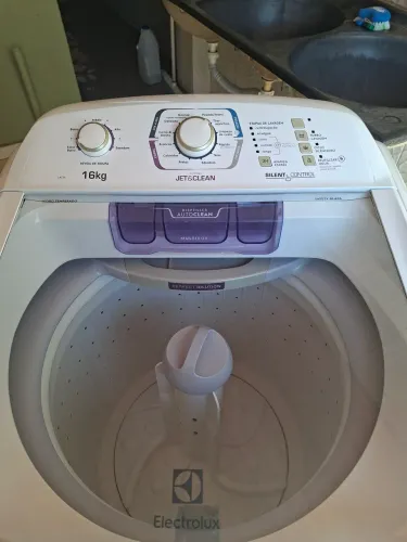 MÁQUINA DE LAVAR ELECTROLUX 17 KG