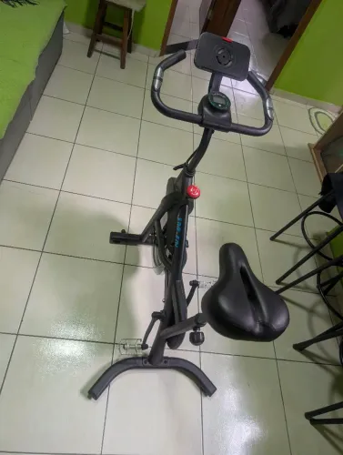 Bicicleta ergométrica, nova, sem uso, muito zerada