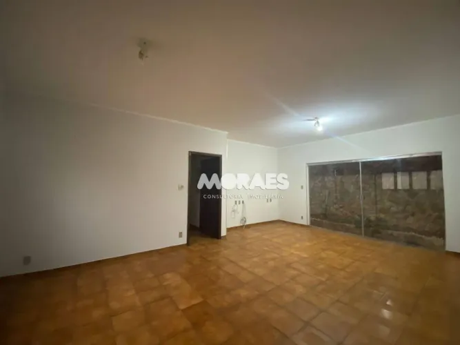 Casa com 3 quartos, sendo 1 suíte, 280 m² - venda por R$ 580.000 ou aluguel por R$ 2.500/m