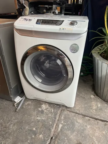 Lava e seca Electrolux 9 kilos, 110v